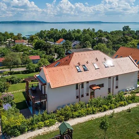 アパート Aranymandula バラトンアカリ