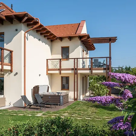 Aranymandula * Balatonakali