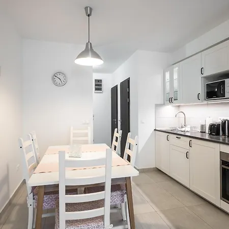 アパート Aranymandula