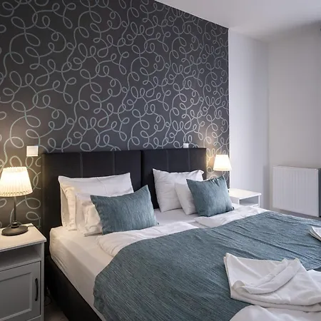 Aranymandula アパート バラトンアカリ