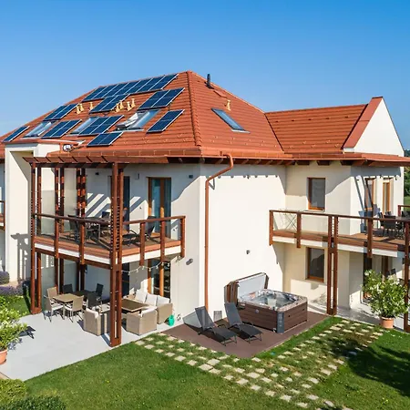 Aranymandula Apartamento Balatonakali