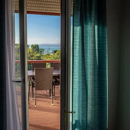 Aranymandula * Balatonakali