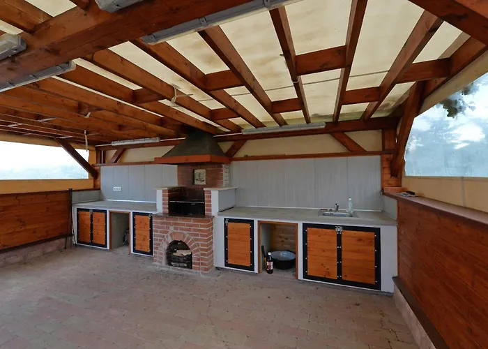 Aranymandula 아파트