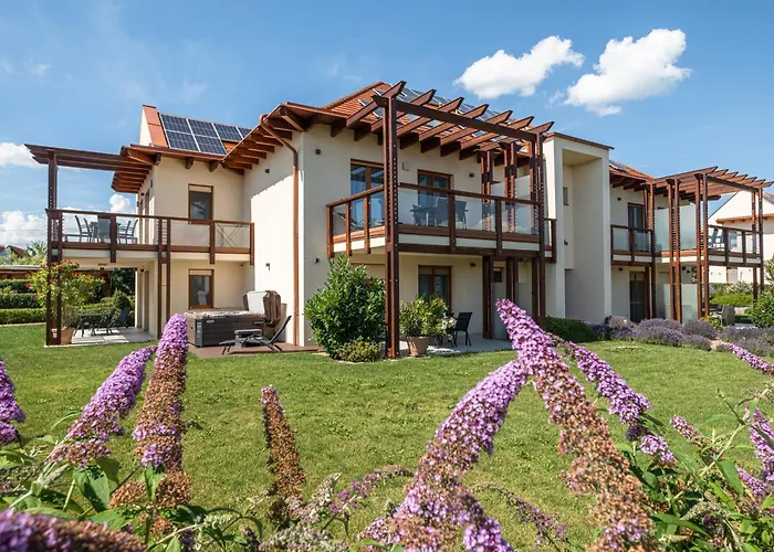 Aranymandula דירה *