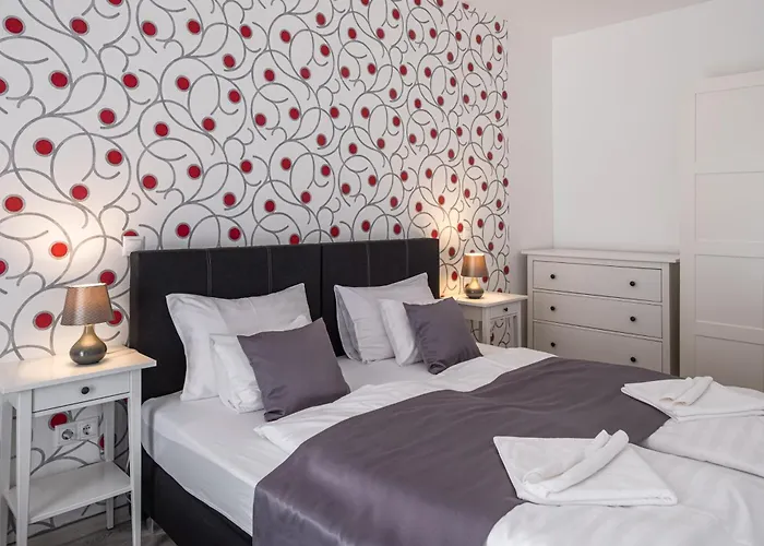 Aranymandula דירה *